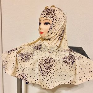 Women’s 2pieces Hijab/wraps,one size fits all.NWOT